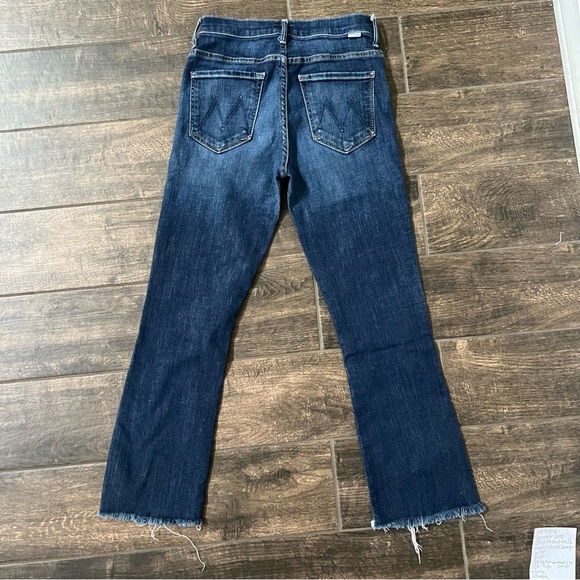MOTHER Insider Crop Step Fray Jeans in Clean Sweep Wash Medium Blue / Whiskered - Picture 4 of 10